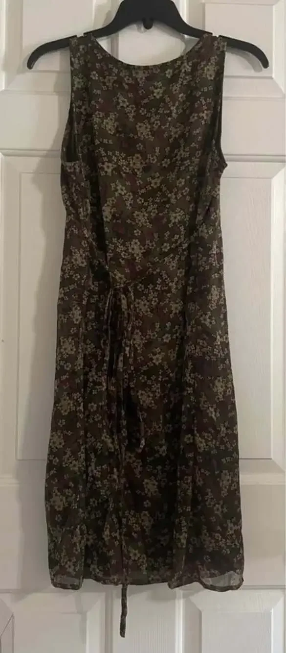 Girls Converse Brand Dress Size 16